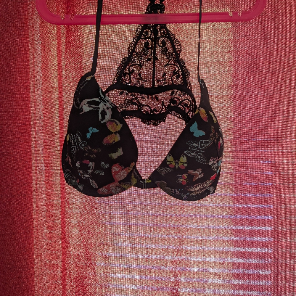 Women's Black Butterfly Print Lace Halter Bra